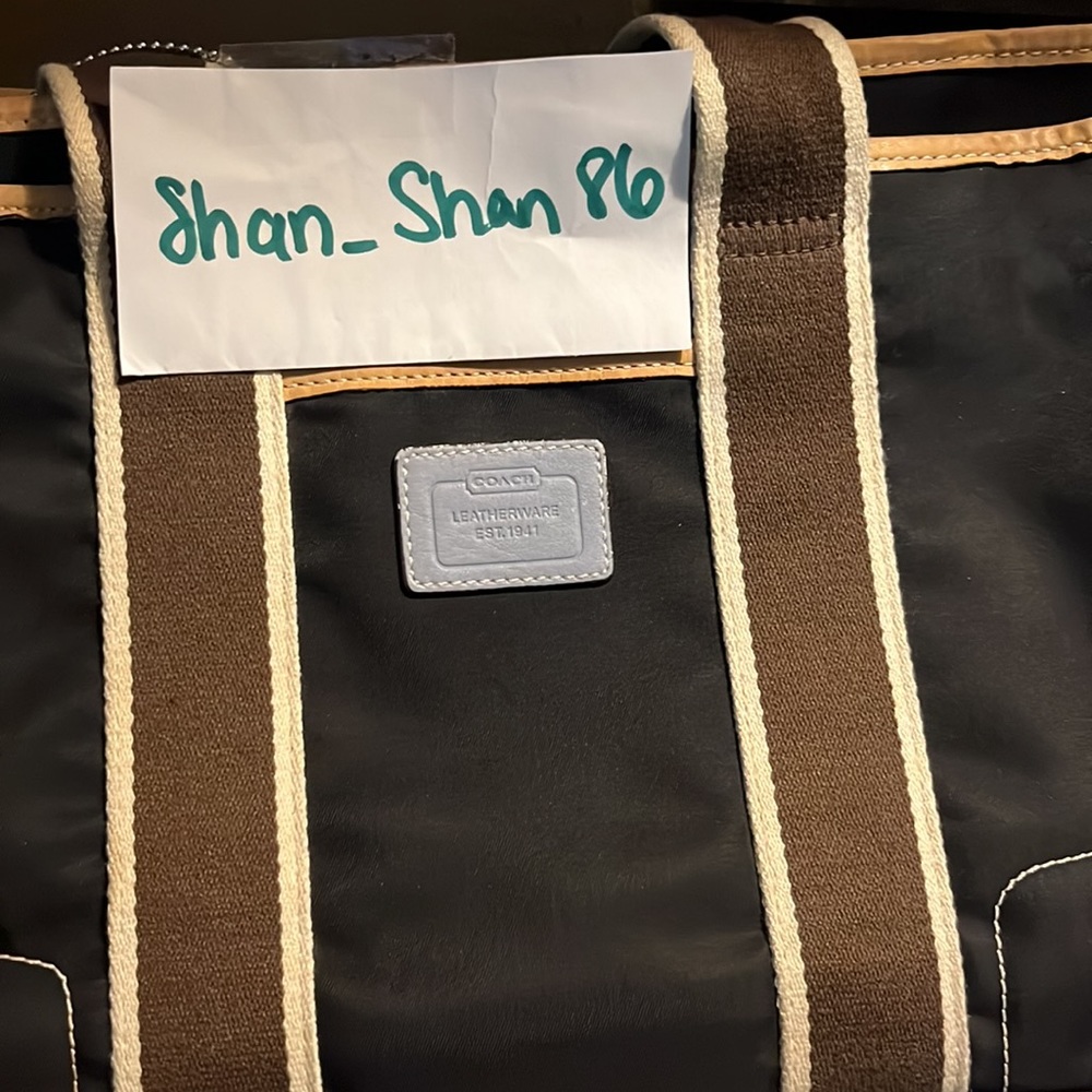 Authentic Coach Hampton Handbag - Picture 10 of 10